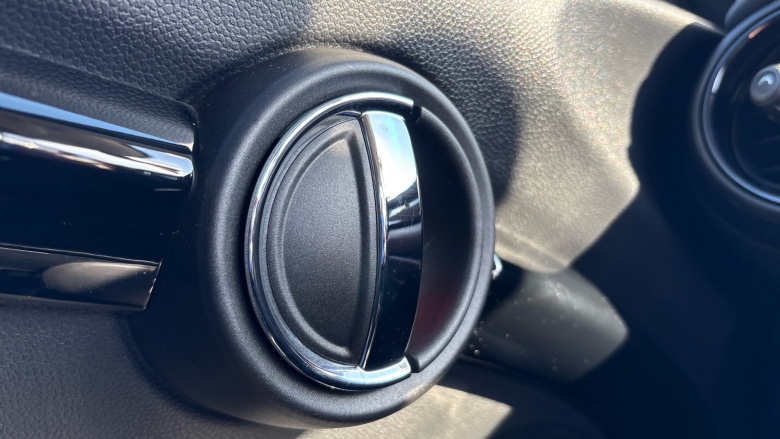 MINI Hatchback 1.5 Cooper II 3dr Petrol Hatchback